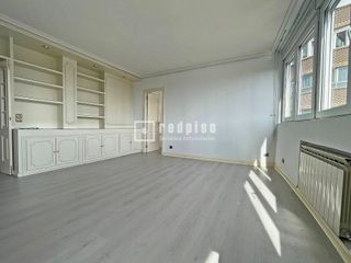 Piso en alquiler en Costillares en Madrid