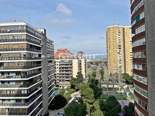 Piso en alquiler en Costillares en Madrid