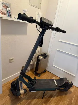 Patinete eléctrico verde