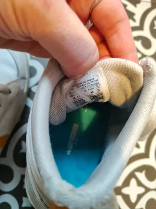 Zapatillas Converse Talla 44 Blancas y Amarillas