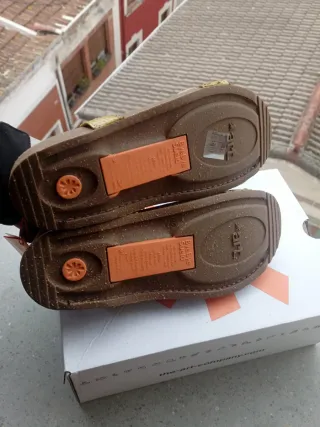 Sandalias Art I Breathe efecto piel serpiente