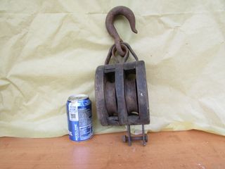 Roldana antigua de barco