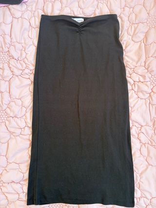 Falda larga negra con fruncido