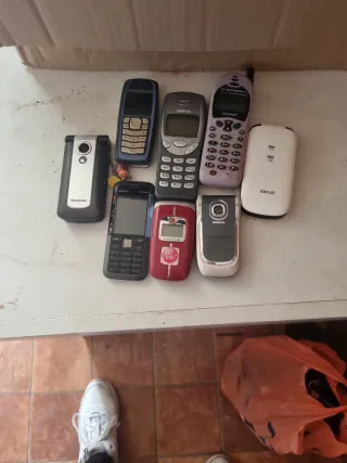 Lote de cargadores y cables