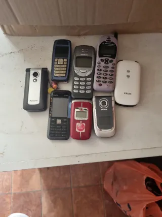 Lote de cargadores y cables