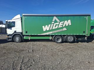 Scania P320 6x2 con caja cerrada y plataforma