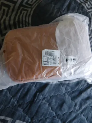 Bolso marrón correa