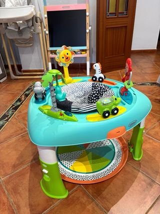 Mesa de juego giratoria para bebé