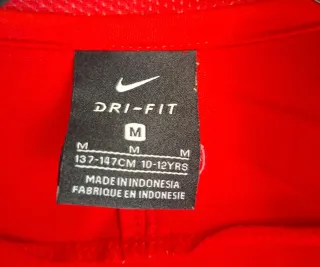 Chaqueta deportiva Nike roja Y2K
