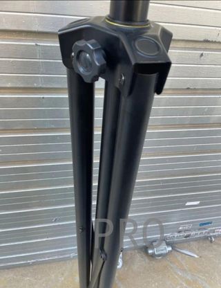 Trípode ajustable grande