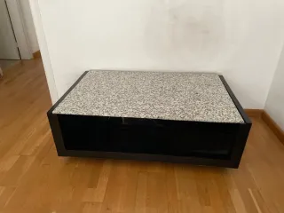 Mesa auxiliar mármol y madera