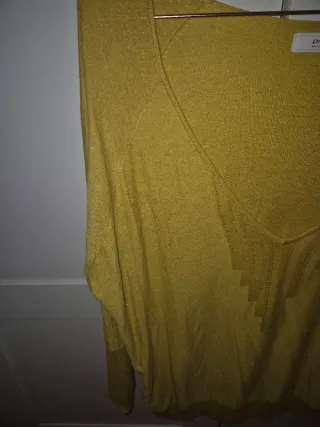 Jersey Promod cuello pico amarillo brillos