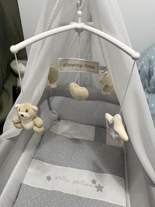 Minicuna grande reclinable totalmente equipada