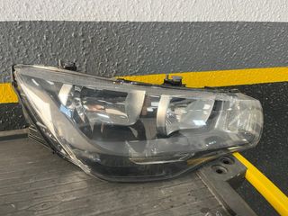 Faro Derecho Audi A1