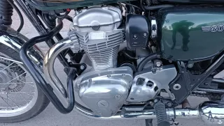 Kawasaki W800 Verde y Plata