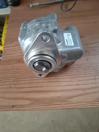 Bomba Dirección Bosch Unimog Axor