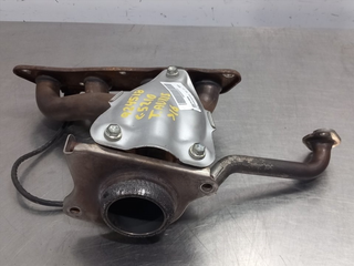 COLECTOR ESCAPE TOYOTA AURIS (E18) 2ZR S / R