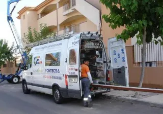 ¡TU PROPIO NEGOCIO!  Furgón Taller de Canalones +