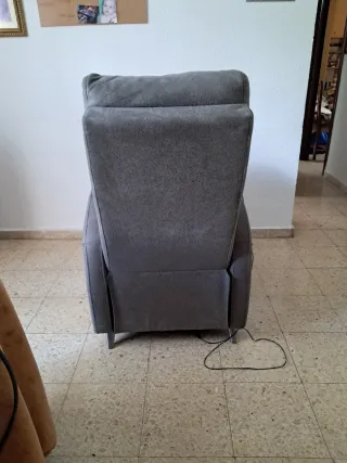 Sofá reclinable eléctrico gris