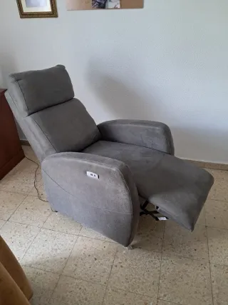 Sofá reclinable eléctrico gris