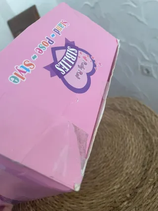 Muñeca Ruby Red Siblies Kelsey