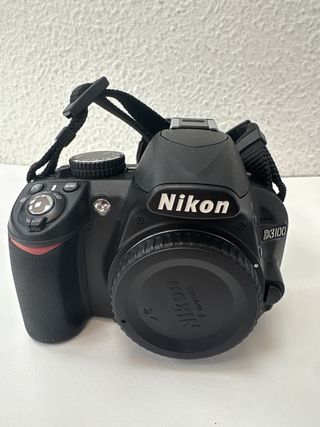 Cámara Digital Réflex Nikon D3100 + Objetivo 18-105