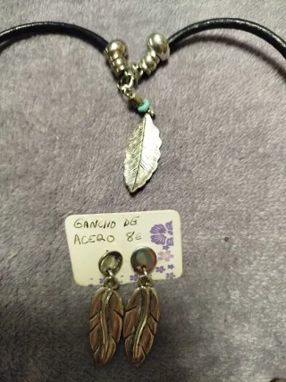 Collar cuero y plumas + pendientes