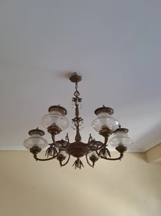 Lámpara de techo de metal y cristal