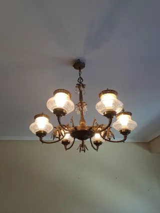 Lámpara de techo de metal y cristal