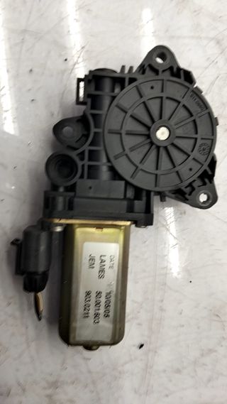MOTOR ELEVALUNAS DELANTERO DERECHO FIAT STILO (192_) 824224