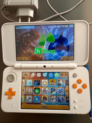 New Nintendo 2DS XL Blanca y Naranja