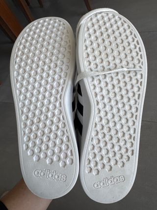 Zapatillas Adidas Niño Blancas y Negras número 38