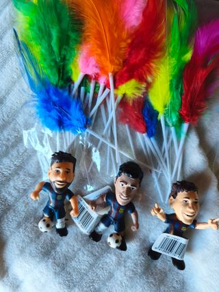 Lote 3 muñecos Barça y plumillas