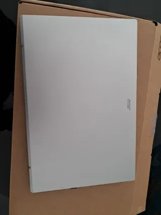 Acer Aspire 3 2024 - Plata