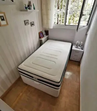 Cama individual con base madera