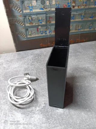 Pitillera Metálica con Encendedor USB