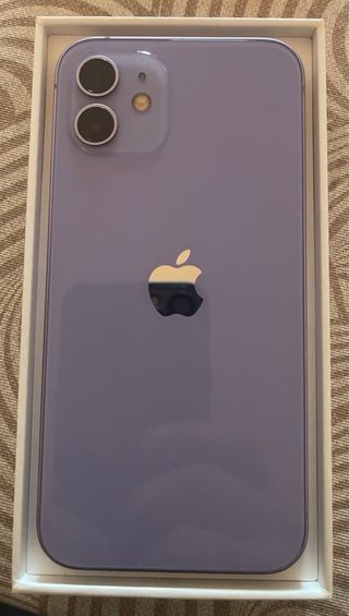 iPhone 12 Morado