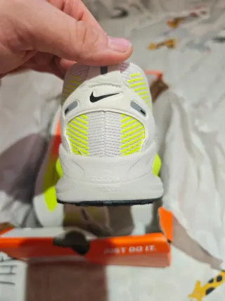 Nike Vomero 18 Talla 39