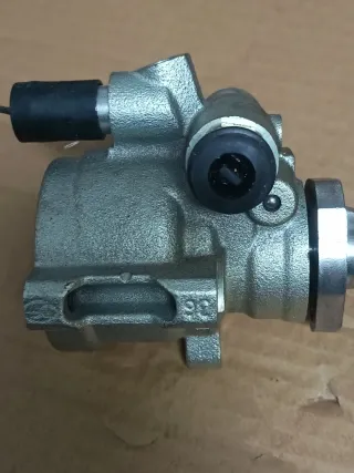 Bomba Dirección Seat Audi VW Skoda 030145157D