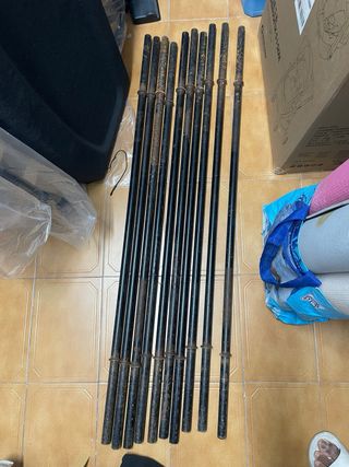 Pesas de entrenamiento con barras.