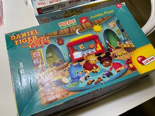 Puzzle - Set composto da 11 puzzle