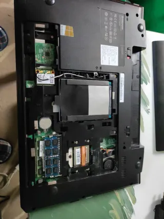 Portátil Lenovo B590 8GB RAM 320GB SATA