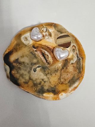 Conjunto collar y pendientes corazón perla