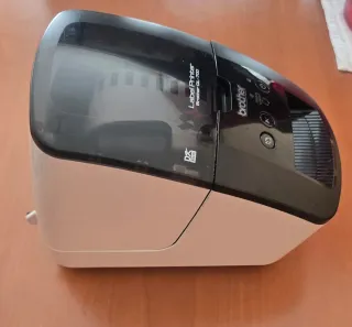 Impresora de etiquetas Brother QL-700