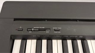 Piano Yamaha P-45 com Suporte