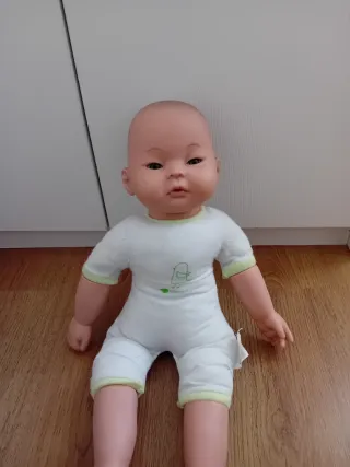 Muñeco bebé con pijama