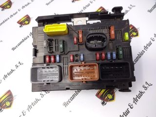 Caja de fusibles CITROEN Peugeot 9661087080 BSM-L11-00