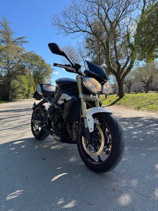Triumph Street Triple 675 2016