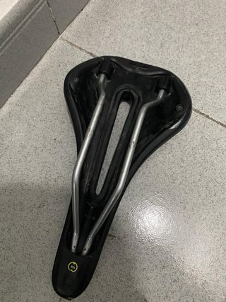 Sillín Bontrager Montrose comp 138