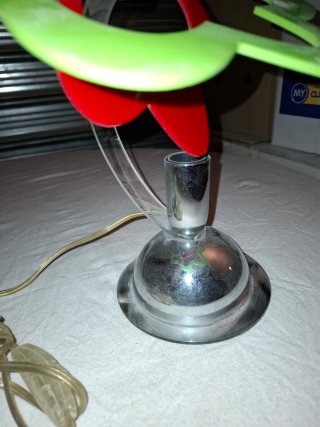 Lampada cameretta viola e multicolore design moder